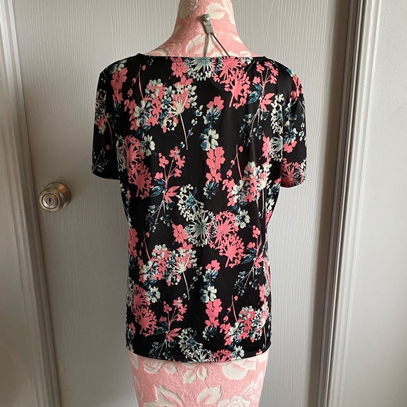 Black Floral Top - Picture 5 of 7